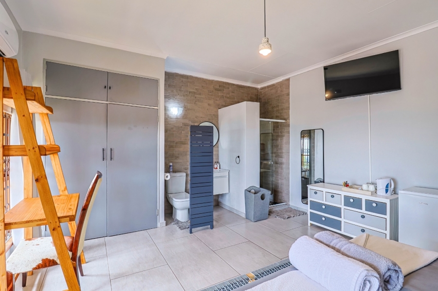 7 Bedroom Property for Sale in Waterkloof A H North West